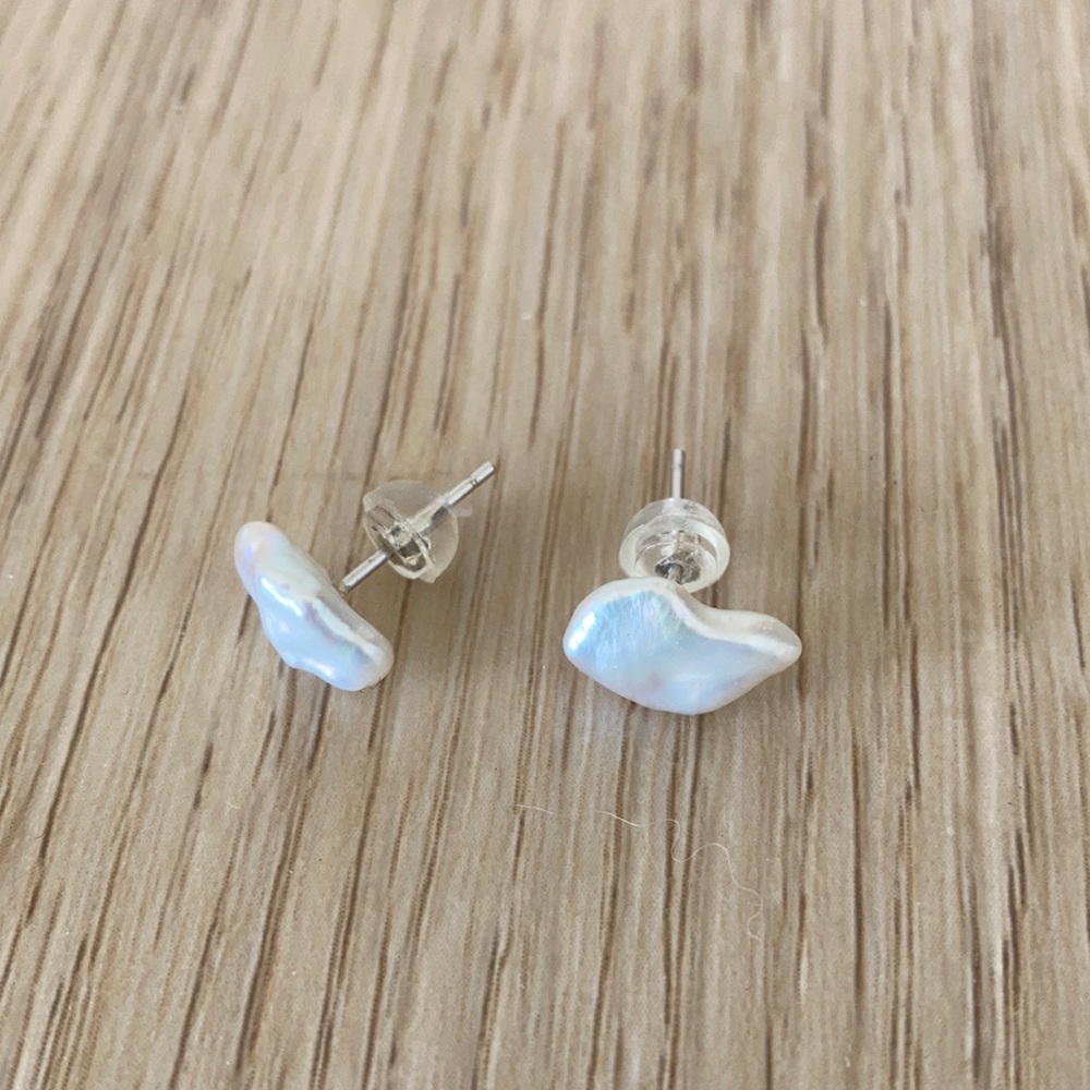Pearl Studs